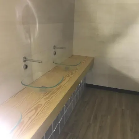 Wood Steel & Glass Albergue Marinha Grande