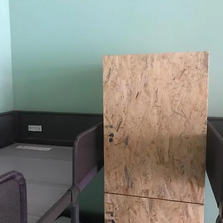 Albergue Wood Steel & Glass