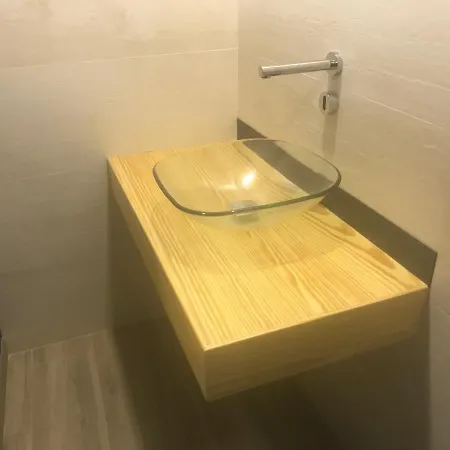 Albergue Wood Steel & Glass *