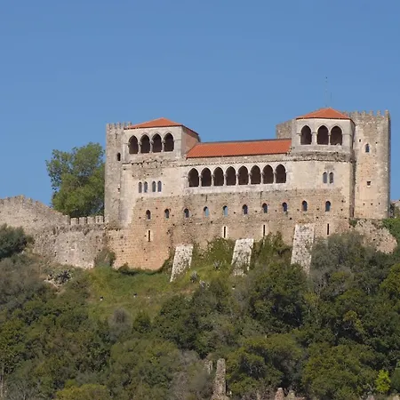 Wood Steel & Glass Albergue