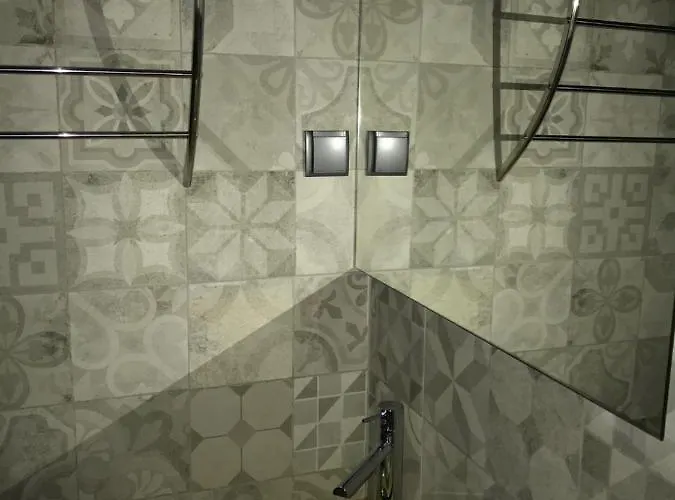 Wood Steel & Glass * Marinha Grande