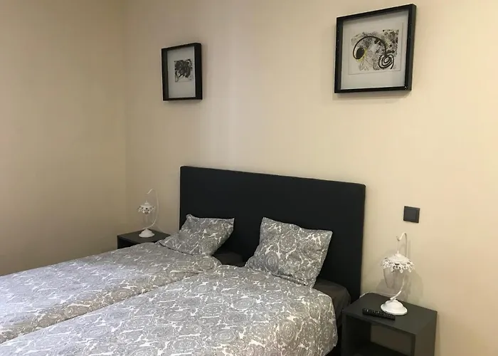 Vandrarhem Wood Steel & Glass