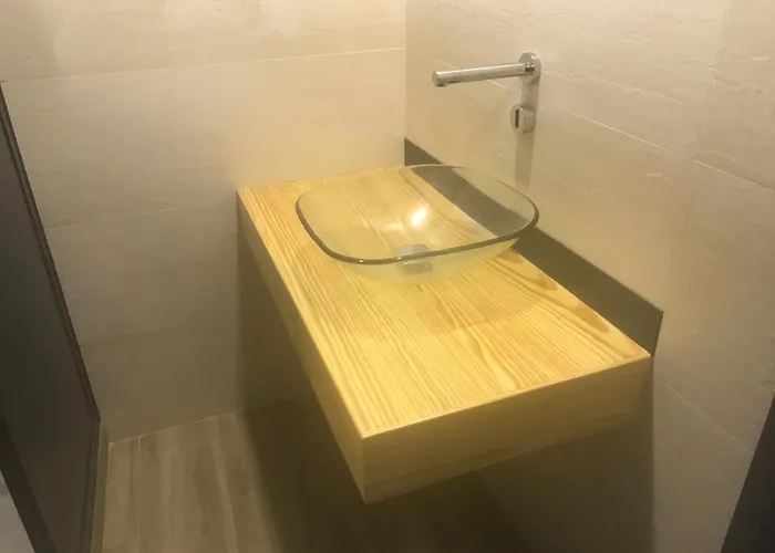 Vandrarhem Wood Steel & Glass *