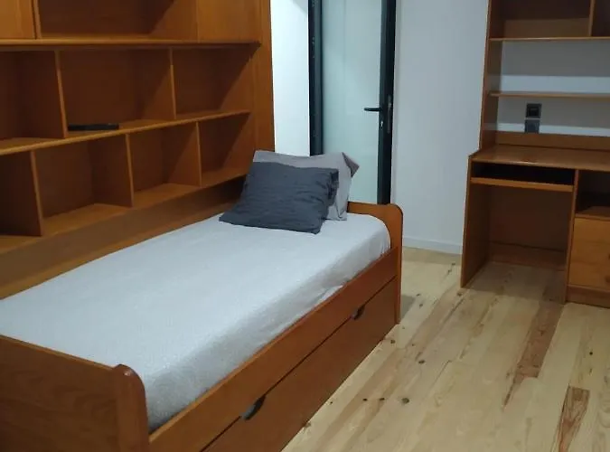 Wood Steel & Glass Albergue *